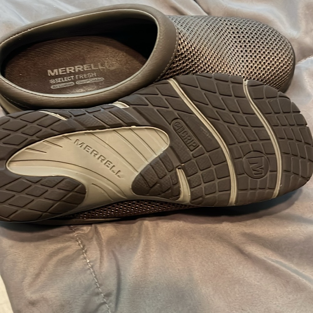 Size7.5 Merrill Clogs. Worn Maybe Once!! - image 3